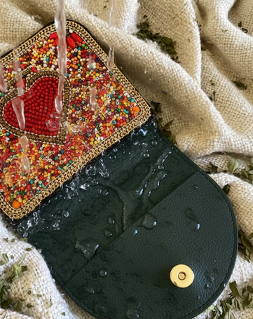 Bolso de lujo elaborado artesanalmente con piel auténtica y ágata.